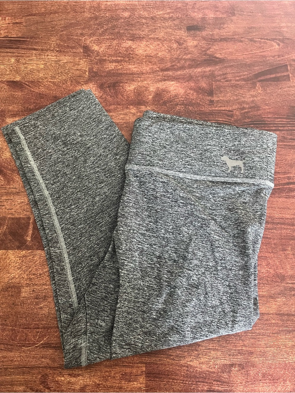 PINK Yoga Cropped Leggings